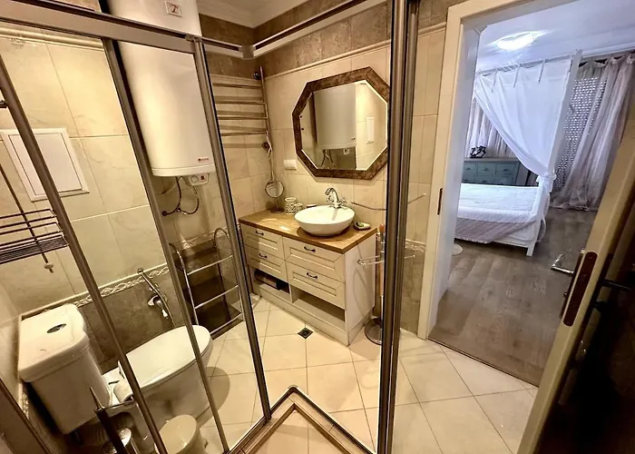 Luxury 3-br & Sky Terrace Lejlighed