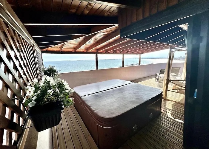 Luxury 3-br & Sky Terrace